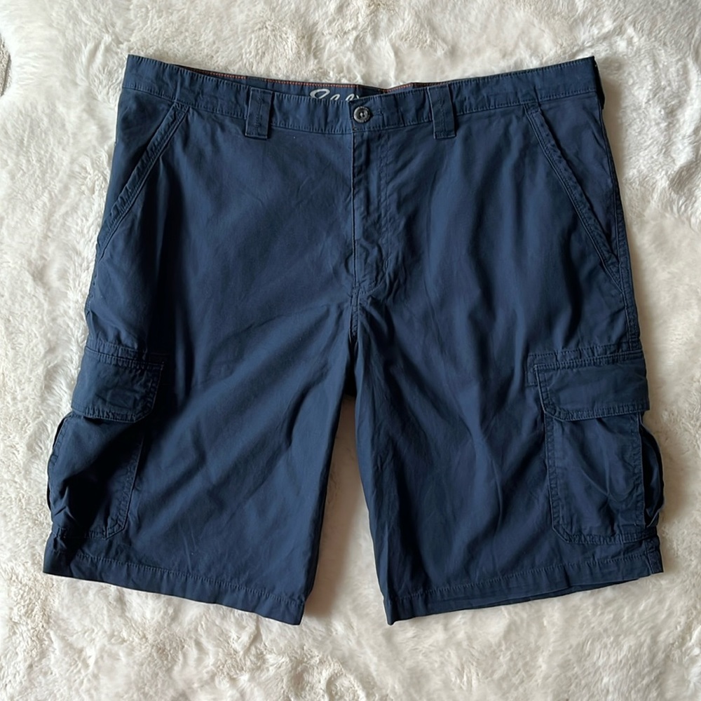Eddie Bauer, Men’s cargo shorts, navy blue, size 40